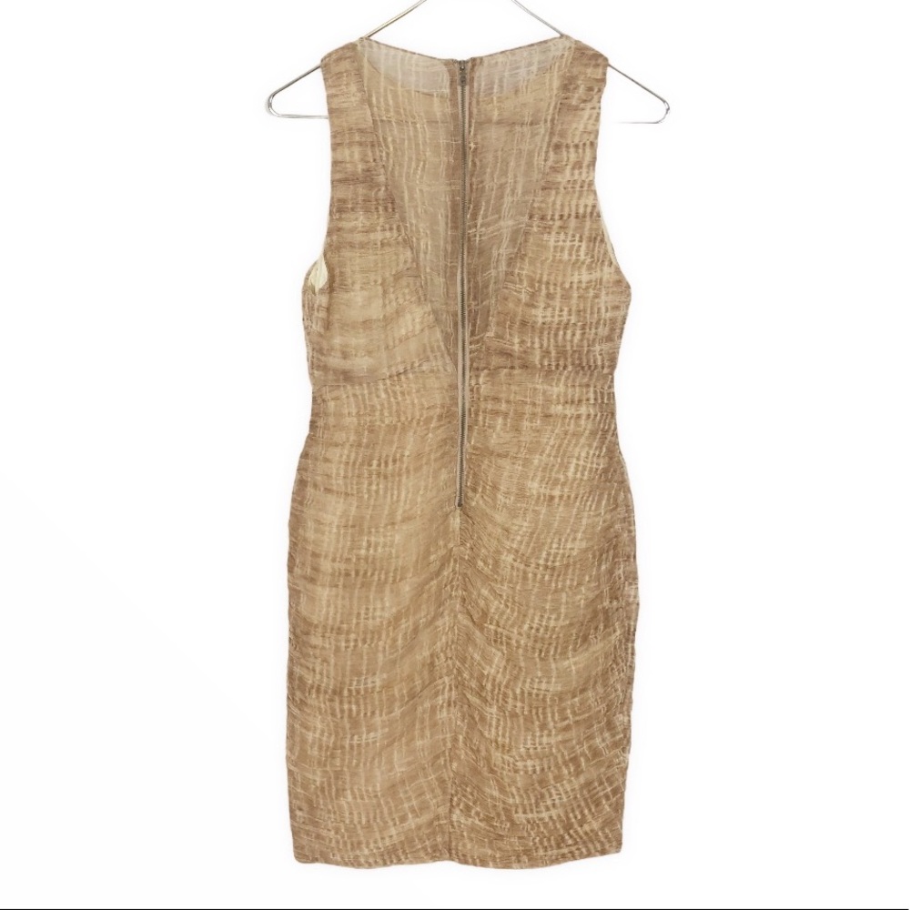 Alice + Olivia Ginger Ruched Silk Chiffon Dress 2 - Picture 6 of 11